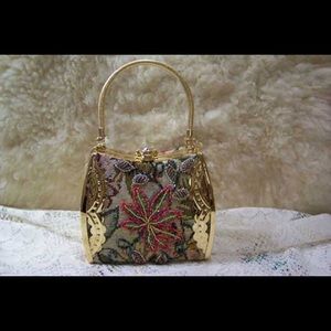Elegant Box Purse (Cream/Floral)